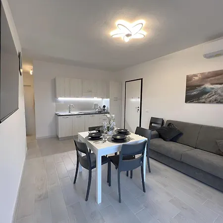 Affittimoderni Albatros - Cste11 Apartment