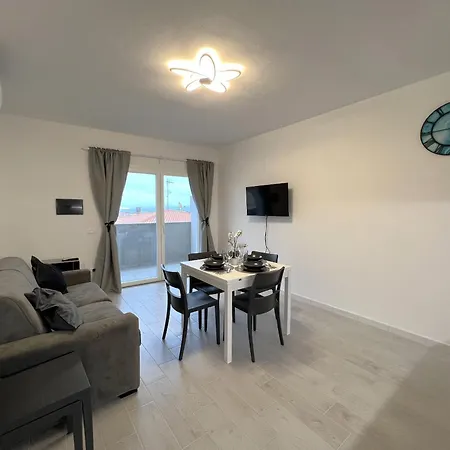 Apartment Affittimoderni Albatros - Cste11